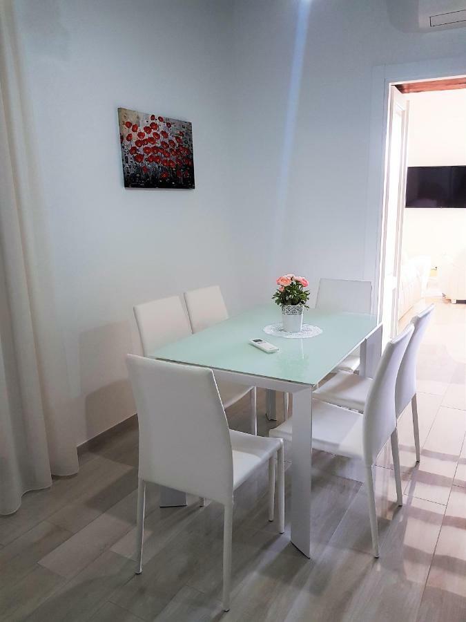 Al Teatro Verdi Luxury Apartment Salerno Exterior foto