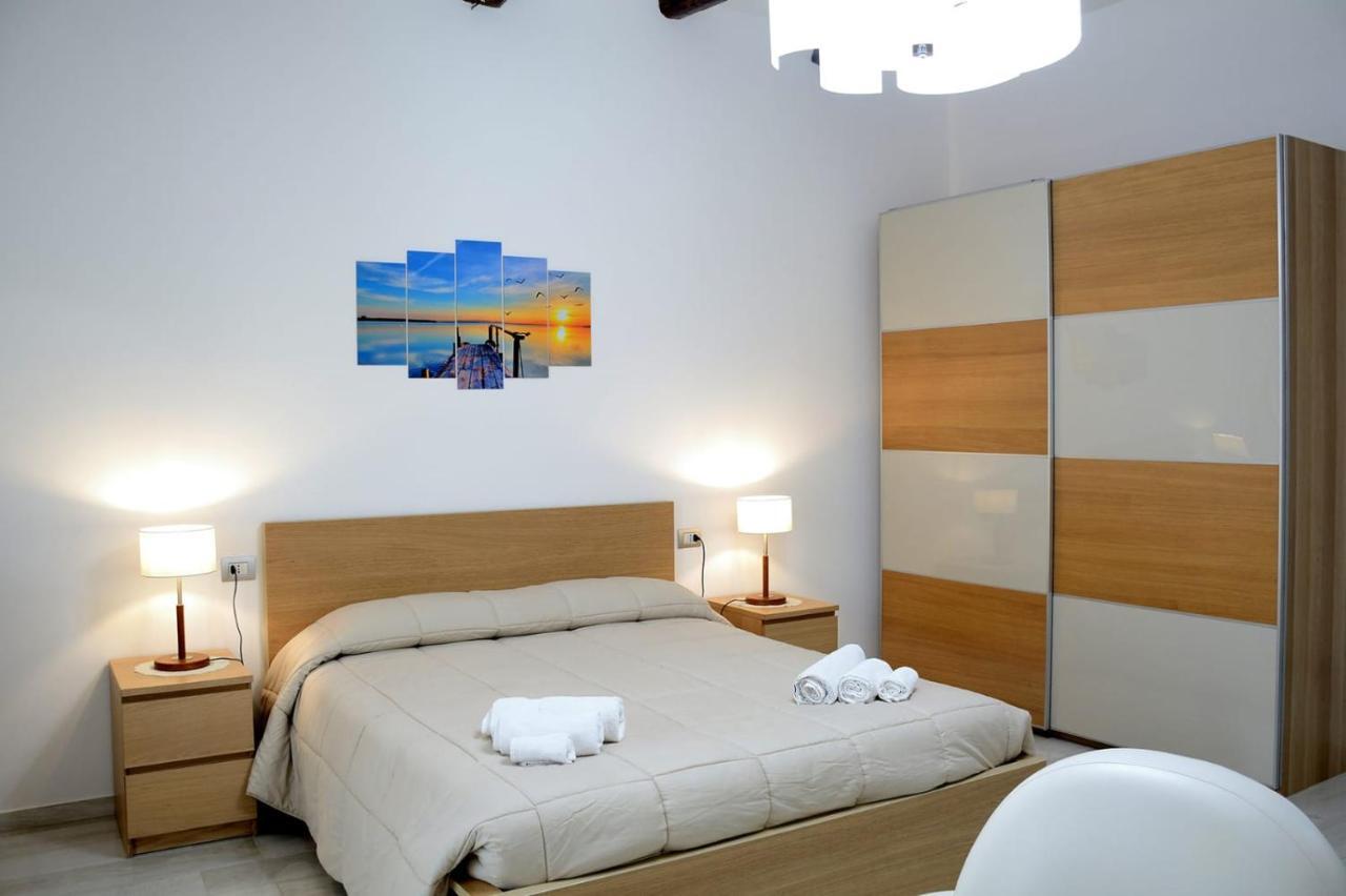 Al Teatro Verdi Luxury Apartment Salerno Exterior foto